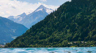 View of Lake Zell with mountains and clouds in the sky, south of Zell am See in Austria. | © Zell am See-Kaprun